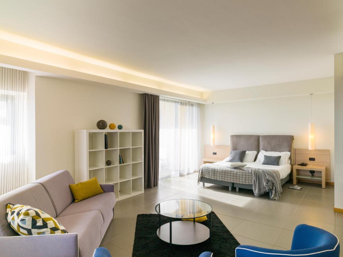 Esperia Palace Hotel & Resort Spa Zafferana Etnea Esterno foto