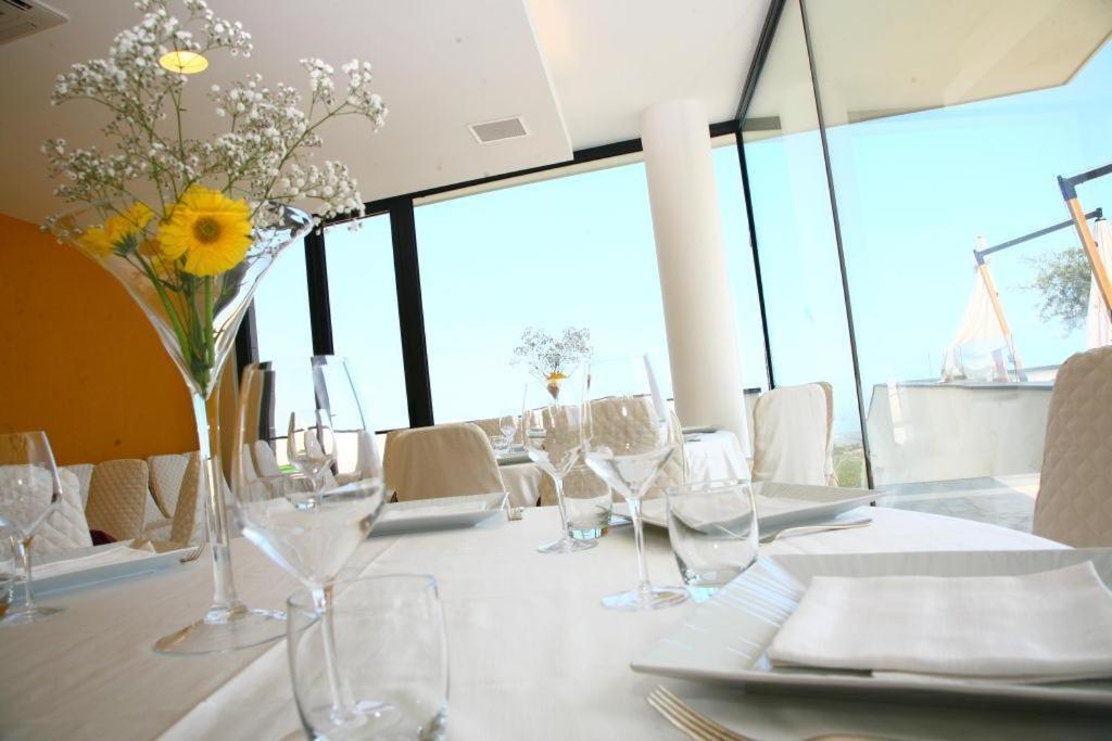 Esperia Palace Hotel & Resort Spa Zafferana Etnea Esterno foto