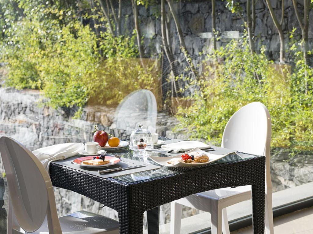 Esperia Palace Hotel & Resort Spa Zafferana Etnea Esterno foto