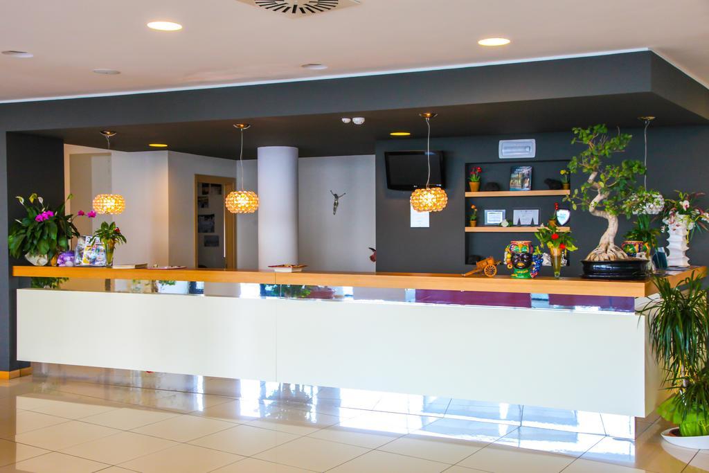Esperia Palace Hotel & Resort Spa Zafferana Etnea Esterno foto