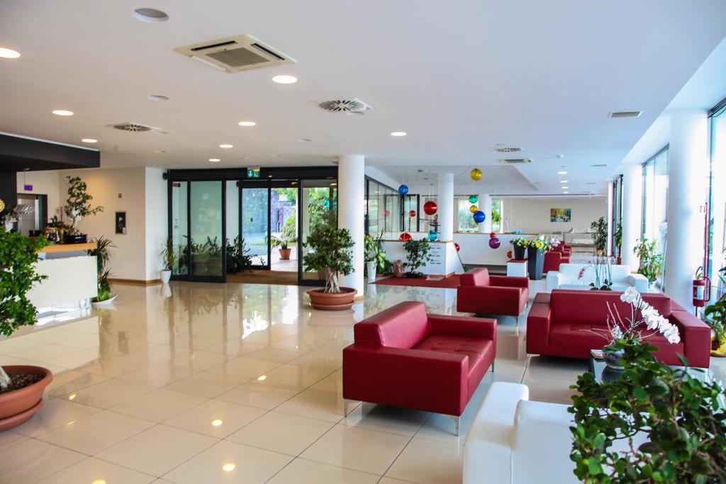 Esperia Palace Hotel & Resort Spa Zafferana Etnea Esterno foto